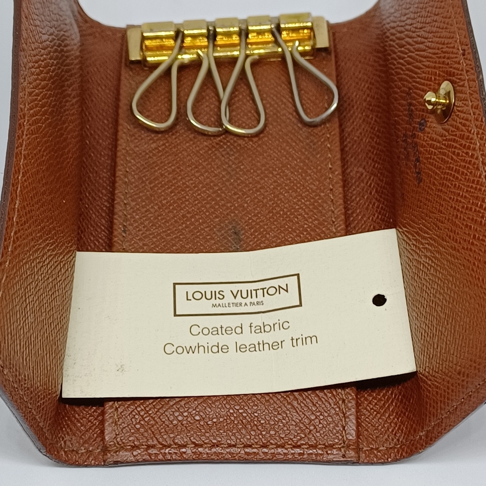 Louis Vuitton Key Case (4keys) - Picture 6 of 11